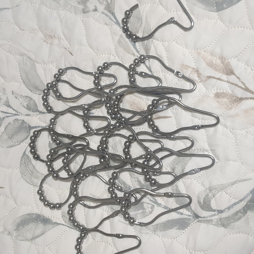 23 shower hooks